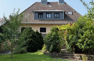 Einfamilienhaus kaufen in 53227 Bonn, BONN OBERKASSEL freist. Einfam. Haus mit ca. 200 m² Wfl., 841 m² GrSt. Keller, Garage, Baugrundstück