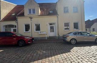 Wohnung mieten in Lindenstraße 13, 18195 Tessin, 2-Raum-Wohnung mit Einbauküche in Tessin - ruhig, hell und gepflegt