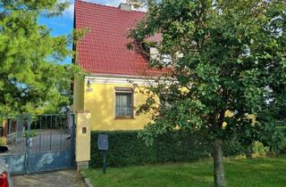 Haus kaufen in 06366 Köthen, Haus zum Wohlfühlen - idyllische Lage- großes Grundstück - 1 km außerhalb der Stadt