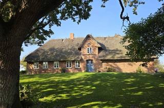 Haus kaufen in 25927 Aventoft, Exclusives Künstlerhaus unter Reet in besonderer Alleinlage