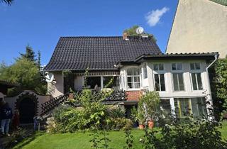 Haus kaufen in 14712 Rathenow, Mehrgenerationenhaus mit Garage in Havelnähe