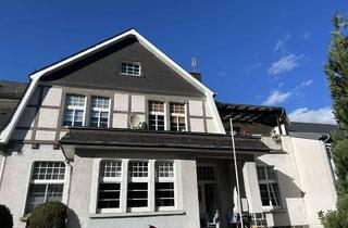 Wohnung kaufen in 35745 Herborn, Historisches Wohnerlebnis mit Balkon: 2-Zimmer-Juwel im Bahnhof von 1912