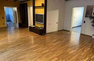 Wohnung kaufen in 57080 Siegen, Mehr Platz fürs Leben – großzügige 4-Zimmer-Wohnung mit Garten, Balkon und Waldrandlage