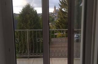 Wohnung mieten in 08289 Schneeberg, Sehr schöne renovierte Wohnung mit drei Zimmern und großem Balkon in Schneeberg-Neustädtel