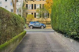 Garagen mieten in 65187 Wiesbaden, Stellplatz für PKW im Hinterhof eines Gebäudekomplex