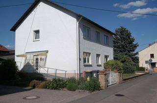 Mehrfamilienhaus kaufen in Breslauer Straße, 67583 Guntersblum, Gepflegtes freistehendes Mehrfamilienhaus in ruhiger und zentraler Lage