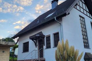Haus mieten in 63607 Wächtersbach, 5-Zimmer Haushälfte mit Garten und zwei Garagen in Wächtersbach - Aufenau