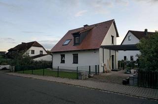 Haus mieten in 91580 Petersaurach, Modernes Haus in Petersaurach: 120m², Garten, neue Terrasse, Carport, 4 Zi., 2 Bäder, 1250€ KM