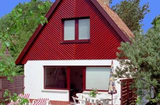 Haus kaufen in 18374 Zingst, Zingst - Ferienhaus in ruhiger, unmittelbarer Strandlage