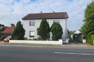 Mehrfamilienhaus kaufen in 28832 Achim, Achim - DoppelhausMehrfamilienhaus gute Lage mit Entwicklungspotenzial!