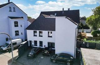 Haus kaufen in 44805 Bochum, Bochum - Hochwertig kernsaniertes 3-Familienhaus mit Garagen, Balkonen und Garten - stilvoll wohnen ohne Sanierungsbedarf