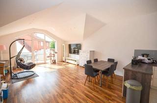 Wohnung kaufen in 64846 Groß-Zimmern, DIETZ: Helle freundliche 3-Zimmer Dachgeschosswohnung in Groß-Zimmern mit Garage und sonnigem Balkon