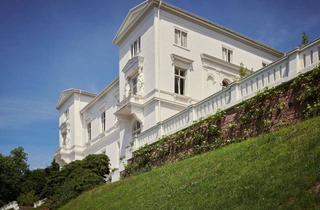 Wohnung kaufen in 63571 Gelnhausen, Lichtdurchflutetes Dachgeschosswohnung im Ostflügel der Weißen Villa in Gelnhausen