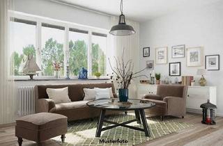 Wohnung kaufen in Hamburger Straße XXX, 22926 Ahrensburg, 2-Zimmer-Wohnung mit Pkw-Stellplatz