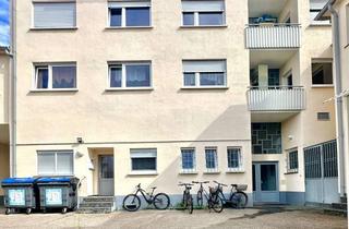 Wohnung kaufen in 76139 Hagsfeld, Top sanierte 3-Zimmer-Wohnung mit Einbauküche und Garage in Karlsruhe-Hagsfeld