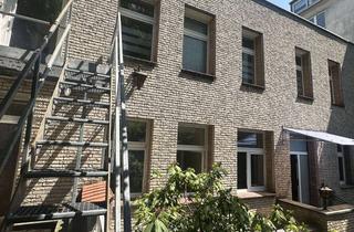 Wohnung mieten in Karl-Anton-Str., 40211 Stadtmitte, Haus in Haus mit grosser Terrasse in ruhiger Citylage - WG geeignet- mit Kamin!