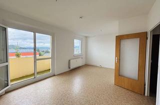 Wohnung mieten in Neuer Friedberg 36, 98527 Suhl, 5. Etage, voller Ausblick – 20 % Treppenrabatt! 3 Zimmer, Küche, Bad, Balkon