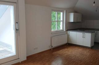 Wohnung mieten in Oskar-Volk-Straße, 74363 Güglingen, Helle 2-Zimmer Dachgeschosswohnung für 2 Personen