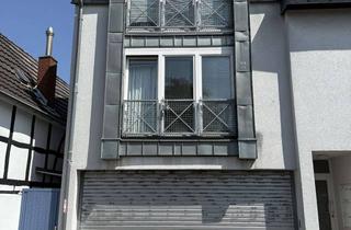 Garagen mieten in Rolandstraße, 53179 Bonn, GODESERG / RÜNGSDORF: Stellplatz in der Doppelparker-Garage