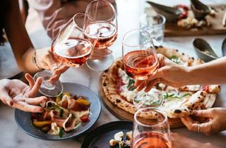Gastronomiebetrieb mieten in 76227 Durlach, GASTRONOMIEHIGHLIGHT – Modernes & voll ausgestattetes Restaurant mit Terrasse & Stellplätzen