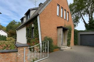 Doppelhaushälfte kaufen in 41516 Grevenbroich, Doppelhaushälfte mit Garten und Garage in Grevenbroich