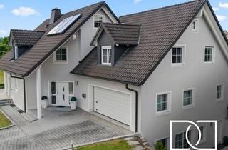 Haus kaufen in 95503 Hummeltal, Luxus pur & Fernblick! Hochwertiges Anwesen mit Traumterrasse, tollem Garten und ELW nahe Bayreuth