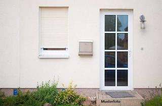 Einfamilienhaus kaufen in Hauptstraße XXX, 98553 Ahlstädt, Einfamilienhaus mit Garage und Schuppen