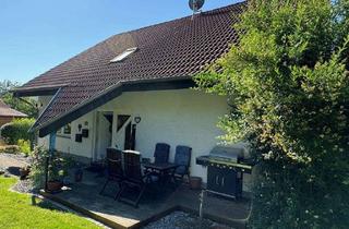 Haus kaufen in 34311 Naumburg, /// 2 Familienhaus in gesuchter Wohnlage mit Wintergarten, Doppelgarage, Solaranlage und weit