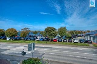 Haus kaufen in 23774 Heiligenhafen, Exklusives Zweifamilienhaus mit Binnenseeblick am Yachthafen