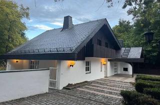Haus kaufen in 61279 Grävenwiesbach, Villenanwesen in unverbaubarer Naturlage mit großem Grundstück und eigenem See