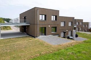 Haus kaufen in 73207 Plochingen, Wohnen am Stumpenhof! Moderne DHH mit großzügigem Grundstück, PV-Anlage und Luft-Wärme-Pumpe!