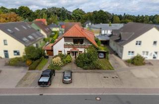 Haus kaufen in 17089 Burow, Bezugsfreies Zweifamilienhaus: Große Immobilie zur freien Gestaltung mit sehr guter Grundlage