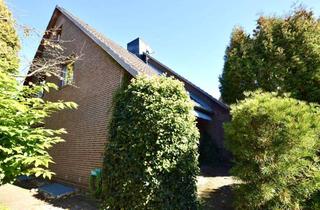 Doppelhaushälfte kaufen in 25436 Uetersen, Rosenstadt Uetersen: 4-Zimmer-Doppelhaushälfte zzgl. Studio im DG, Sonnenterrasse, Garten u. Carport