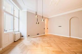 Einfamilienhaus kaufen in Clayallee Xx, 14169 Dahlem, Villenartiges Einfamilienhaus mit gehobener Ausstattung zwischen Oskar-Helene-Heim & Schützallee