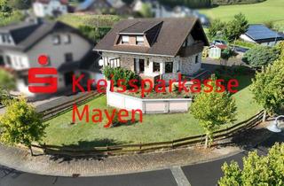Einfamilienhaus kaufen in 56729 Siebenbach, Wohnen am Nürburgring: Einfamilienhaus mit großzügigem Garten & 2 Garagen