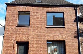 Haus kaufen in 47623 Kevelaer, Kevelaer City Einfamilienh. - stark renovierungsbedürftig - 152 m² Wfl. - 5 Z-KDB - 182 m² Grundst.