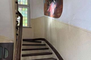 Anlageobjekt in 45663 Recklinghausen, Gepflegtes 3 Fam.Haus mit 3 Garagen und großem Grundstück, in RECKLINGHAUSEN-Süd