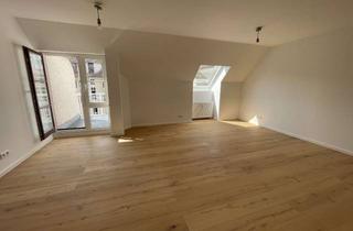 Wohnung kaufen in Elisabethstr. 19a, 15344 Strausberg, Bezugsfreie, hochwertig sanierte 2-Raum-DG-Wohnung mit Balkon
