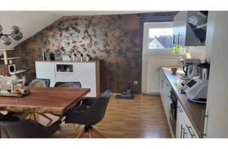 Wohnung mieten in Alte Poststraße 37, 96328 Küps, Geräumige 4-Zimmer Dachgeschosswohnung in Küps mit Garage