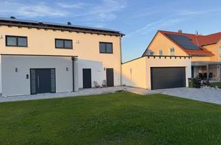 Haus mieten in 93104 Sünching, Modernes Wohnen mit viel Platz: Neubau-DHH in Riekofen mit Doppelgarage und 2 Bädern!