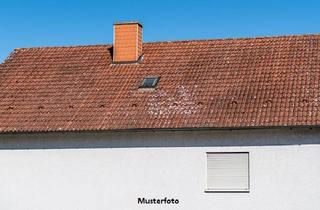 Einfamilienhaus kaufen in 08451 Crimmitschau, Einfamilienhaus nebst angeb. Garage - provisionsfrei