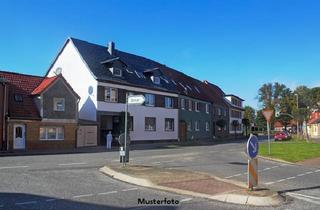 Haus kaufen in 36466 Dermbach, Einfamilien-Reihenmittelhaus, mit Vorgarten und Garage