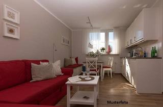 Doppelhaushälfte kaufen in 46419 Isselburg, Doppelhaushälfte, Garten und 2 Garagen