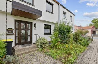 Haus kaufen in 90453 Nürnberg, Gepflegtes RMH, ideal für eine Familie mit Terrasse, Balkon, Garage in Nürnberg-Reichelsdorf