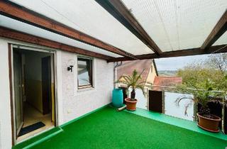 Wohnung kaufen in 91583 Schillingsfürst, Schillingsfürst - 4-Zimmer Wohnung mit Terrasse, großer ausbauf. Dachboden
