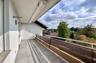 Wohnung kaufen in 73061 Ebersbach, Helle 4-Zimmer Wohnung mit großem Südbalkon, Einbauküche, Garage und reichlich Stauraum