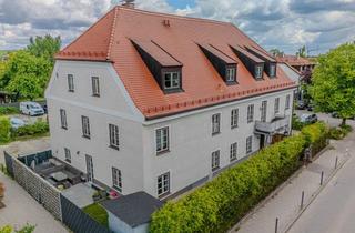 Wohnung kaufen in 85560 Ebersberg, PROVISIONSFREI / Hochwertige Altbau-Dachgeschosswohnung mit Fachwerk & Sichtdachstuhl!