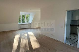 Wohnung kaufen in 21465 Reinbek, Stilvolle 4 Zimmer Dachgeschosswohnung mit Loggia und Tiefgaragenstellplatz in Reinbek