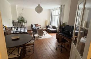 Wohnung kaufen in Kaiser-Friedrich-Straße 47, 10625 Charlottenburg, Charmante 1,5-Zimmer Wohnung im 3. OG in Berlin-Charlottenburg