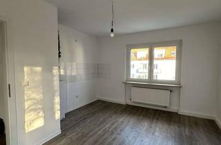 Wohnung mieten in Eduard-Flach-Str. 22, 87700 Memmingen, Modernisierte 2-Zimmer-Wohnung mit Balkon